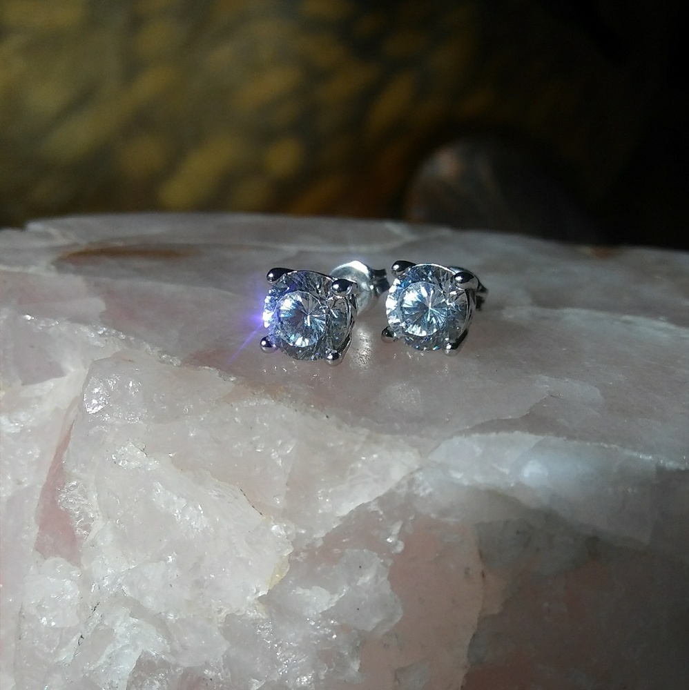 Dillenium Cut Diamond Simulant Stud Earrings!
